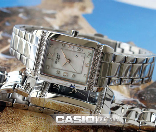 Đồng hồ Casio Sheen SHN-4016D-7ADS Dây đeo kim loại Sang trọng